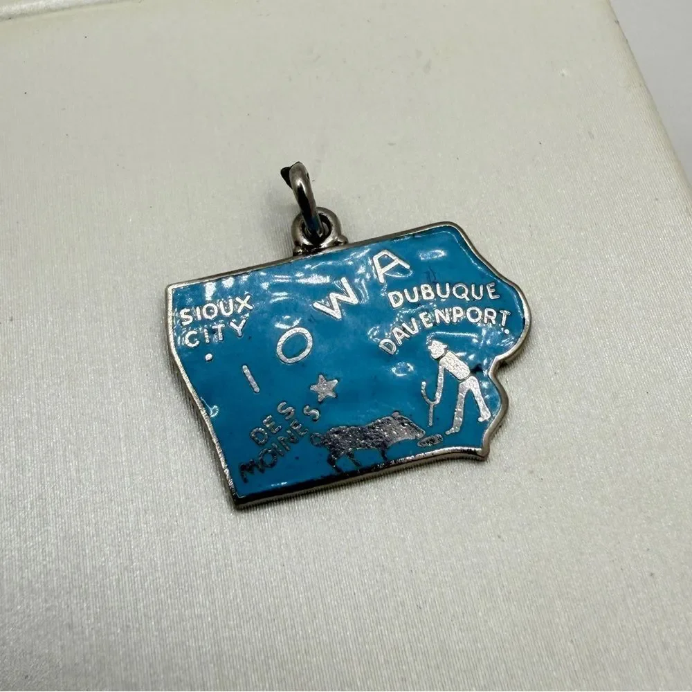 Vintage Wells Sterling Silver IOWA w/ blue‎ enamel state charm/pendant!